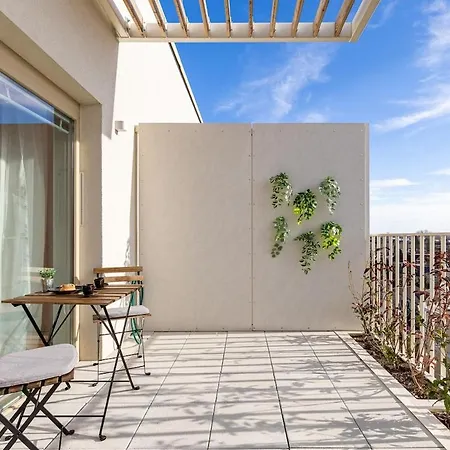 Relax In Style W Stunning Outdoor Space Братислава