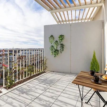 Relax In Style W Stunning Outdoor Space Appartement